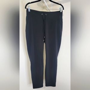 Athleta Black Lose Fit Pull-on Pants Size 6